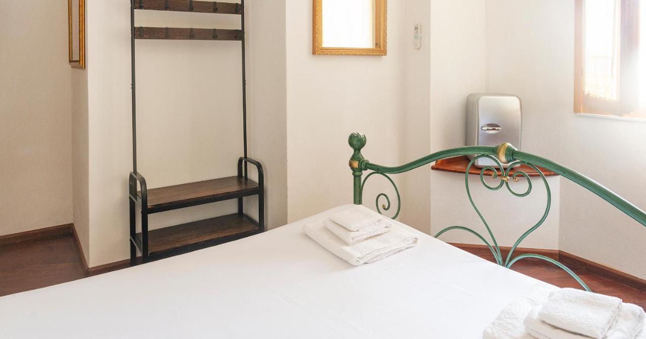 Hotel Welcomely - Bed And Dream Alghero Esterno foto