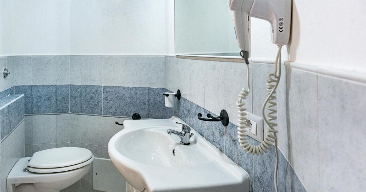 Hotel Welcomely - Bed And Dream Alghero Esterno foto